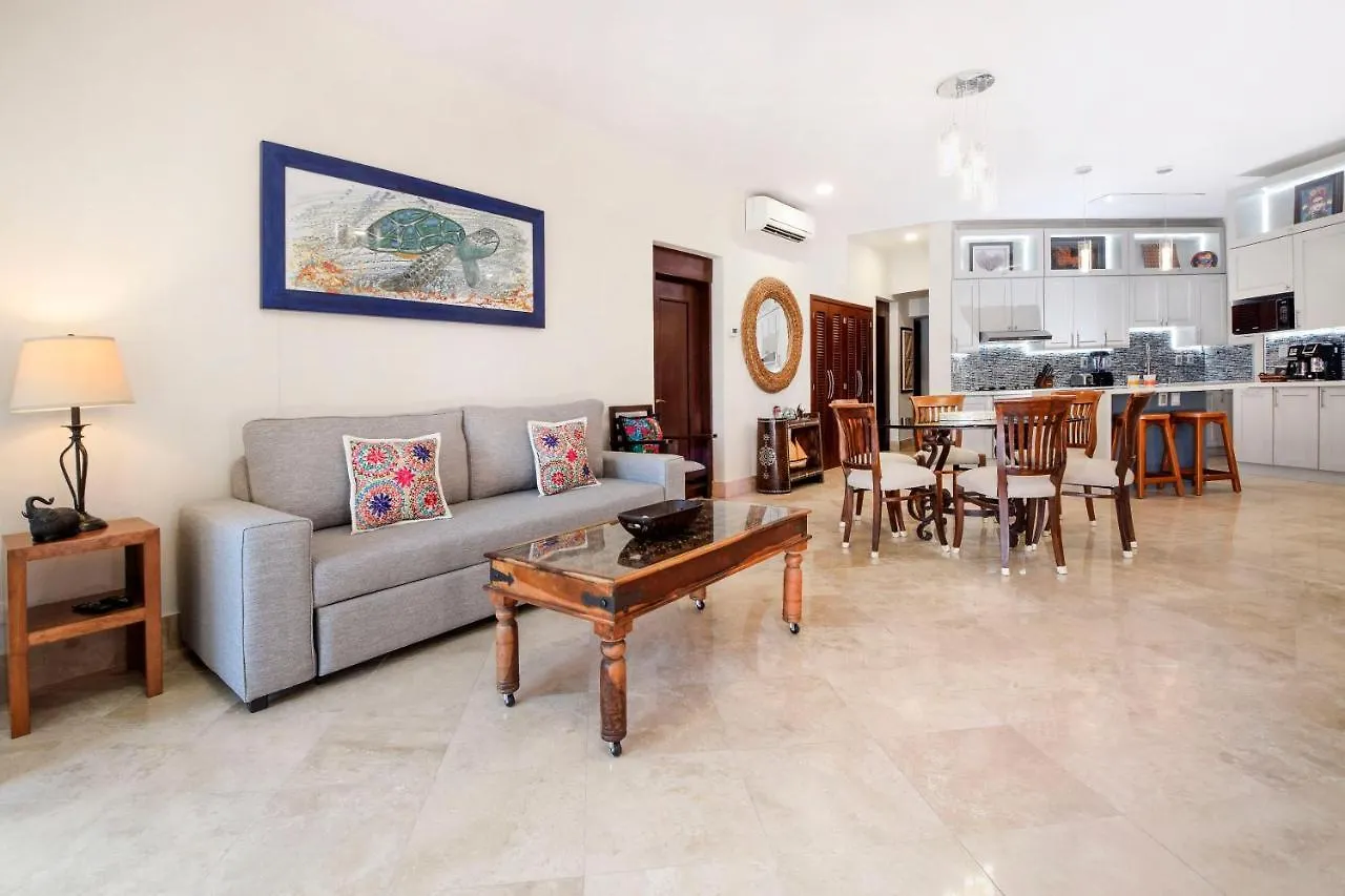 Oceanfront Condo Luna Encantada With Pool And Great Rates Luna A2 Playa del Carmen Appartement