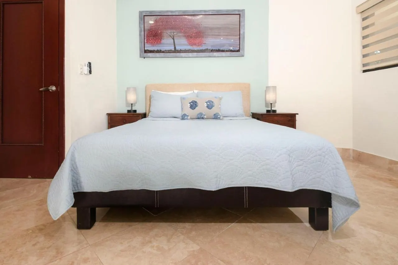 Oceanfront Condo Luna Encantada With Pool And Great Rates Luna A2 Playa del Carmen Appartement